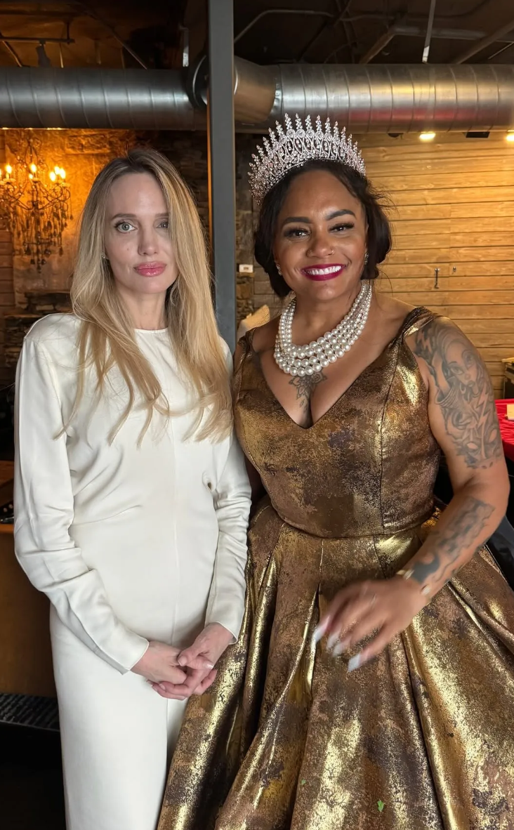 Как сейчас выглядит икона красоты и та, чье лицо хочет каждая вторая женщина мира — Анджелина Джоли Джоли, Анджелина, паралич, сильно, актриса, актрисы, считают, поклонников, звезды, которых, развода, изменения, бранча, рассказывала, котором, слишком, остается, самых, обострился, ослабПо