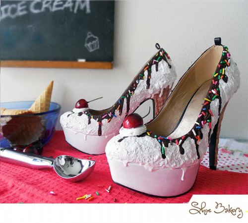 "Сладкая" обувь от Shoe Bakery (13 фото)