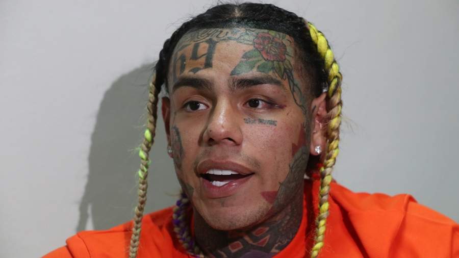 Американский рэпер 6IX9INE высказался о предупреждении Госдепа насчет визита в РФ