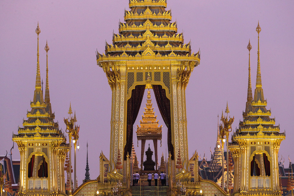 Королевский крематорий возле Большого дворца в Бангкоке