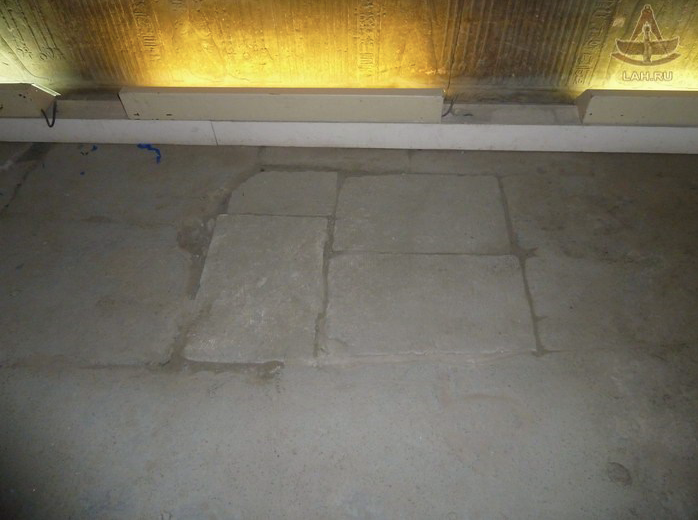 Крипты Дендерского храма