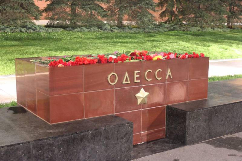 Репортаж Колорадского Таракана. Я и ваша Москва Репортаж Колорадского Таракана. Я и ваша Москва россия,украина