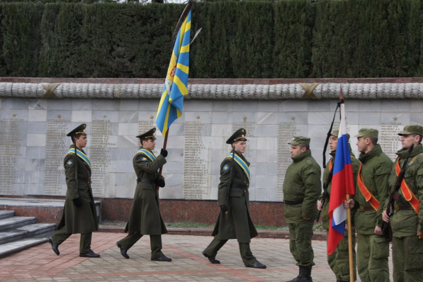 20.02.2013 на Мемориале, состоялось захоронение останков пилотов, погибших летом 1942 года в р-не Бабук-Аула