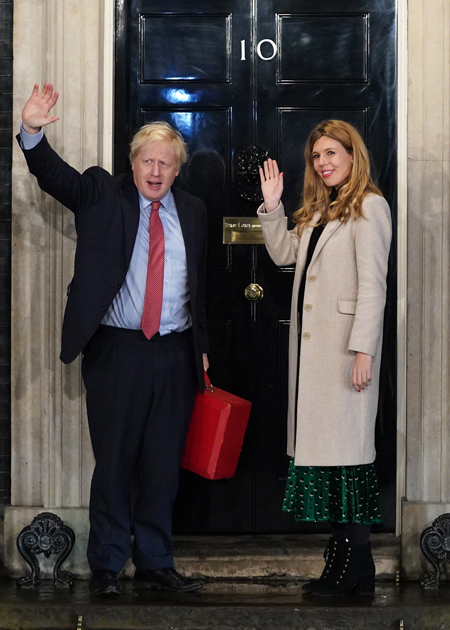 Беременная невеста премьер-министра Великобритании рассказала о борьбе с коронавирусом Звезды,Новости о звездах