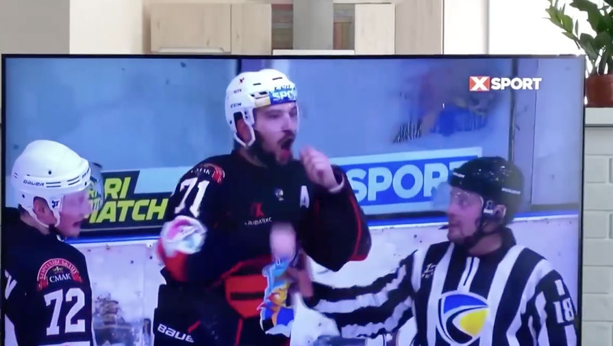 Игрок НХЛ призвал наказать украинского хоккеиста за расистский жест