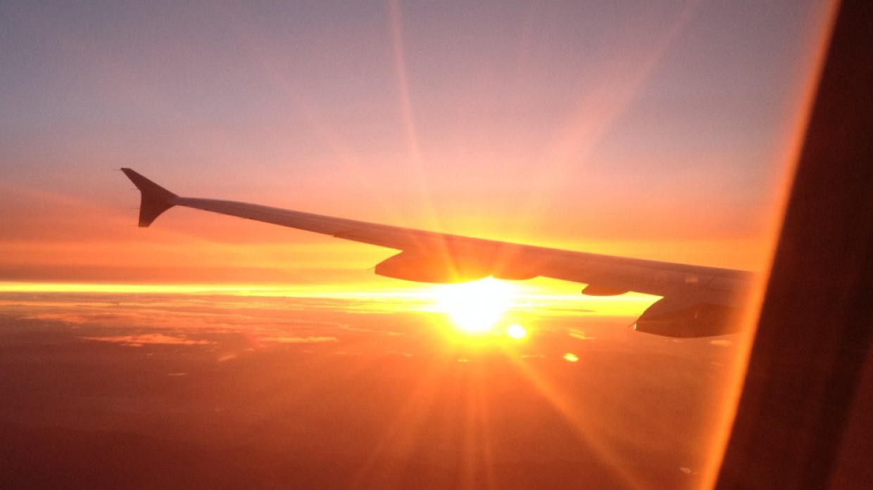 Град разбил лобовое стекло летевшему из Челябинска самолету