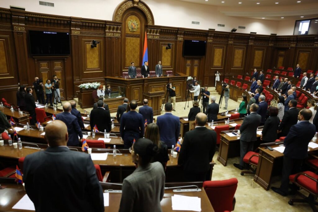 Парламент Армении одобрил начало вступления страны в ЕС