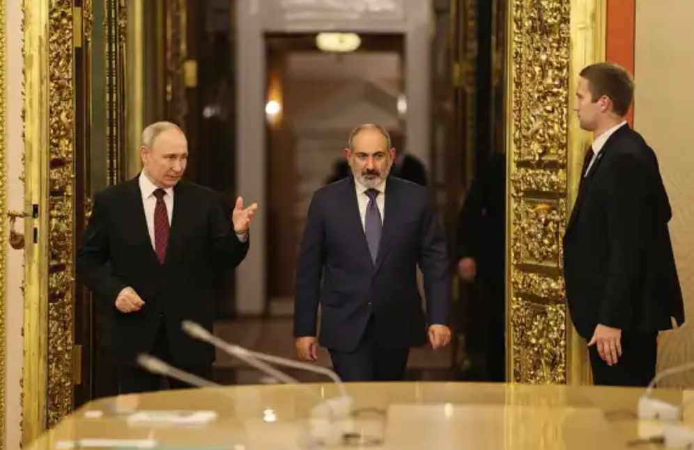 Великий Пашинян сдаёт нам весь Азербайджан и всю Армению — оцените красоту политической игры В.В. Путина. Классика!