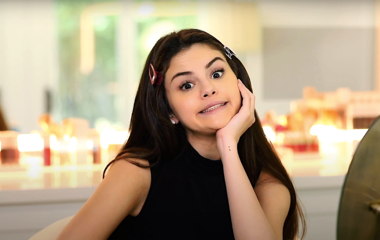 Селена Гомес рассказала о своих beauty-процедурах и личной жизни: "Все мои бывшие считали меня сумасшедшей" Звезды,Новости о звездах