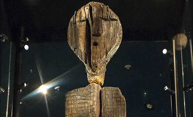 Найденный на Урале Шигирский идол оказался старше пирамид. Древнему артефакту 12 100 лет