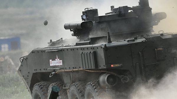 Какие танки лучше, колёсные или гусеничные? Какие танки лучше, колёсные или гусеничные? оружие