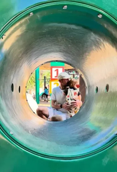 Лили Коллинз опубликовала редкие семейные фото с дочерью и мужем Коллинз, Чарли, актриса, ребёнка, соцсетях, проводит, время, мужем, режиссёром, Макдауэллом, ТувеЛили, платье, дочерью, горячих, источников, Дантон, стала, штате, КолорадоЛили, МакдауэллВ