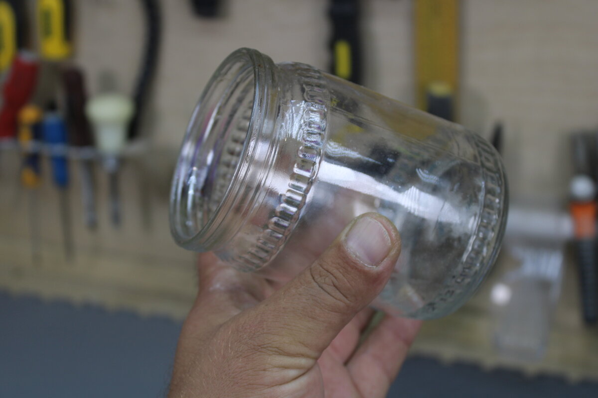 Как заделать огромную дыру в шифере или трещину за несколько минут и не тратить деньги на клей и прочее Как заделать огромную дыру в шифере или трещину за несколько минут и не тратить деньги на клей и прочее ремонт и строительство,сделай сам