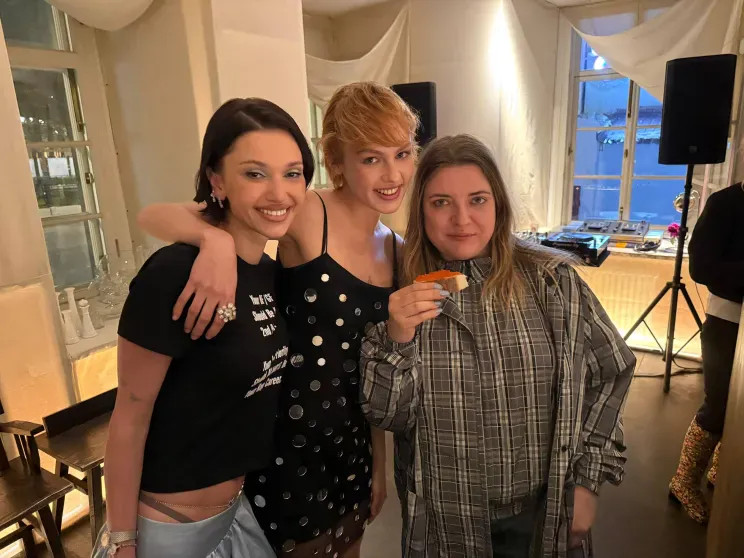 Наталья Давыдова, Диана Коркунова, дочь Снежанны Георгиевой, Мария Миногарова отметили день рождения Виты Клац рождения, КлацВита, КлацДень, Татьяна, Литвиновой, Коркунова, Ренатой, Рената, Shame, Колацк, празднике, другими, клипов, съёмках, работы, карьеру, начинала, рекламы, селебрити, сотрудничала