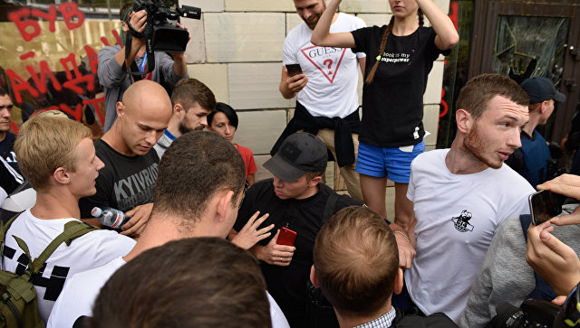 "Победить Россию очень легко". Украинцев опять зовут в последний бой "Победить Россию очень легко". Украинцев опять зовут в последний бой