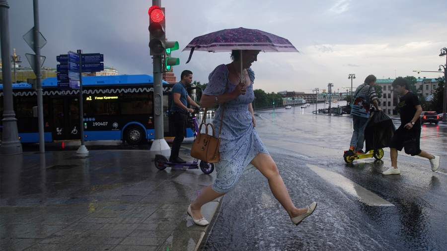 Аномальные ливни и грозы: погода в Москве на выходные