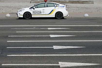 Дополнительные силы полиции стянули к украинскому стадиону