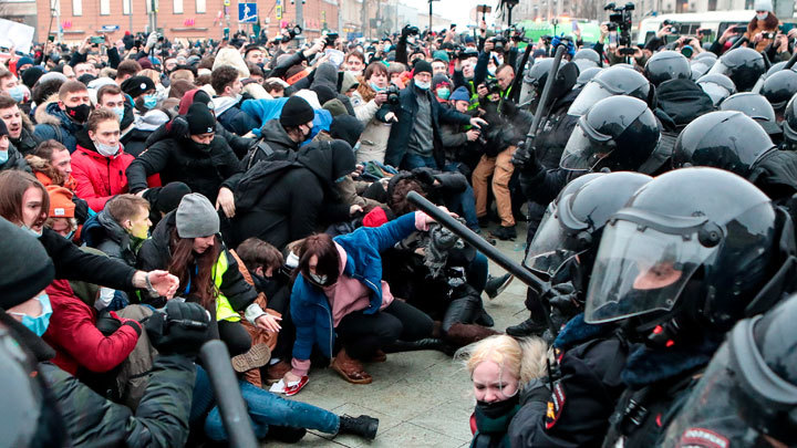 "Холостых залпов не давать, патронов не жалеть": Рецепт спасения России