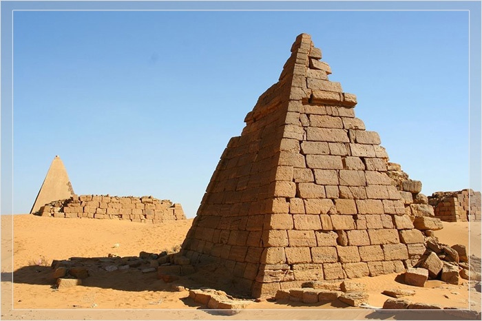Какие тайны хранят забытые нубийские пирамиды Мероэ: Что скрывают загадочные гигантские сооружения древних пирамид, царства, царей, пирамиды, почти, египетских, нашей, больше, нубийских, период, древних, существования, Мероэ, довольно, массивных, столь, превышает, возвели, множество, Нубии