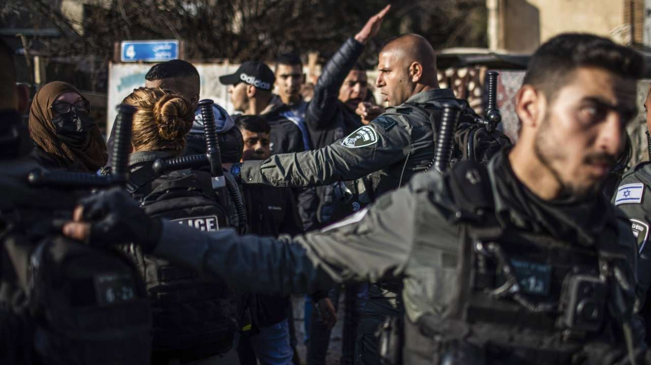 Полиция Иерусалима применила слезоточивый газ против митингующих Происшествия