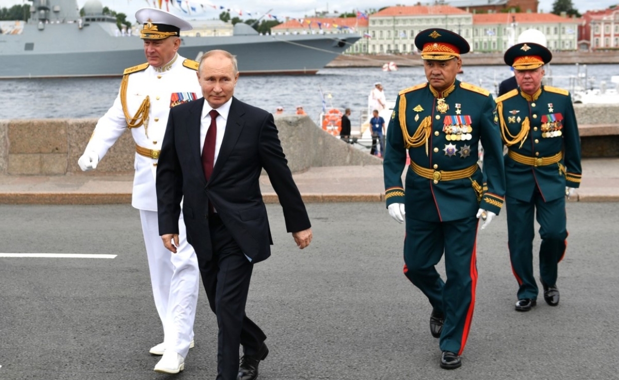 Владимир Путин на Дне ВМФ в Петербурге