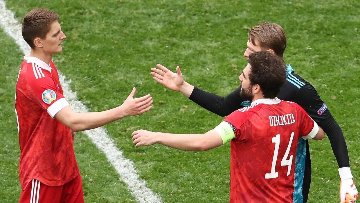 Голы Дивеева и Джикии принесли России победу над Словенией в матче отбора на ЧМ-2022