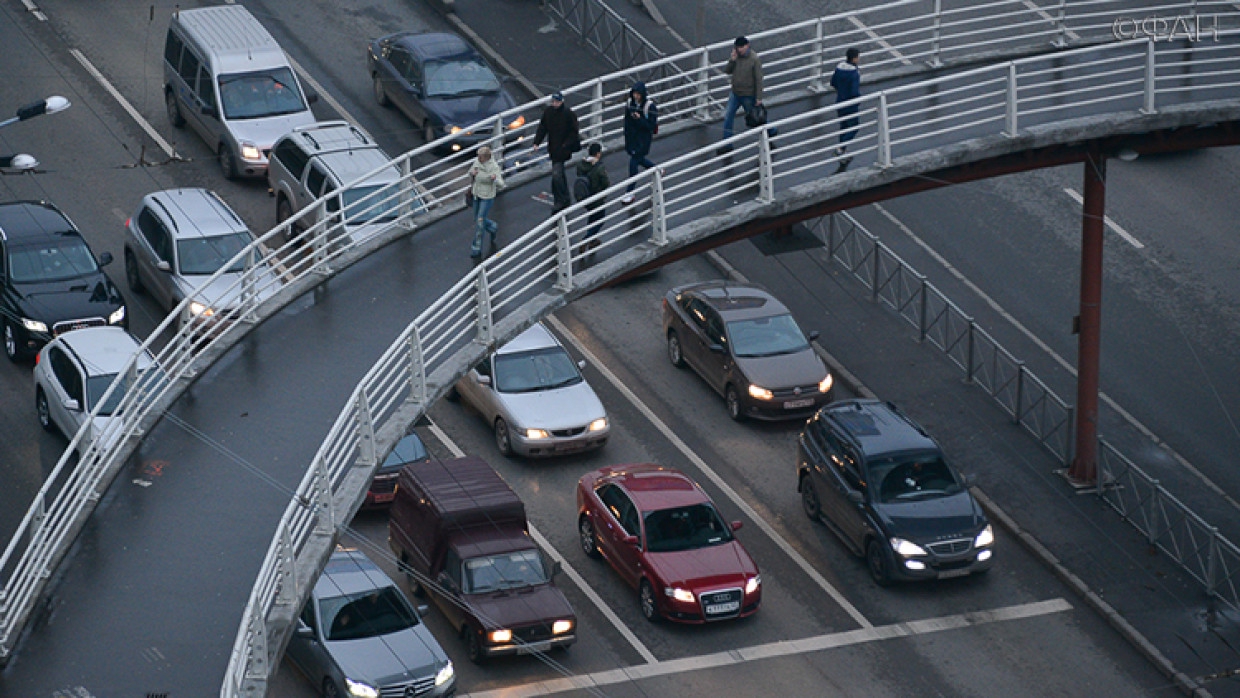 Эксперты объяснили, почему автомобили на газе не могут завоевать рынок в РФ Экономика