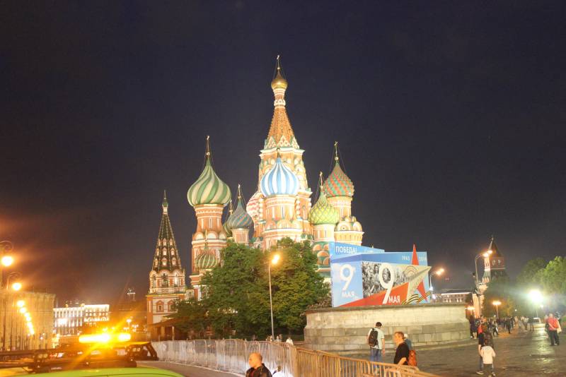 Репортаж Колорадского Таракана. Я и ваша Москва Репортаж Колорадского Таракана. Я и ваша Москва россия,украина