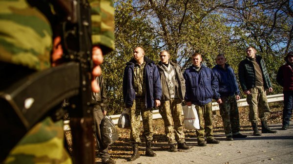 Украина отказалась от своих военнопленных