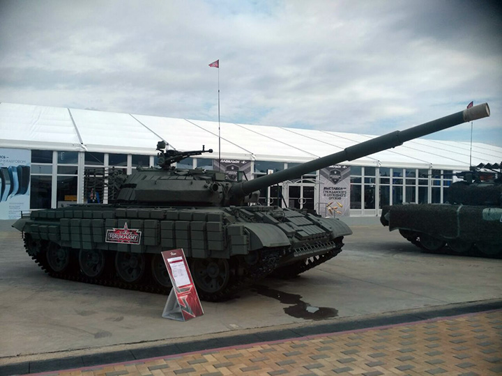 ИСПОВЕДЬ РУССКОЙ АРМИИ: ПО ВРАГУ УДАРЯТ "СТАЛЬНОЙ СТАРИК" И "БЕЗУМНЫЙ МАКС" оружие