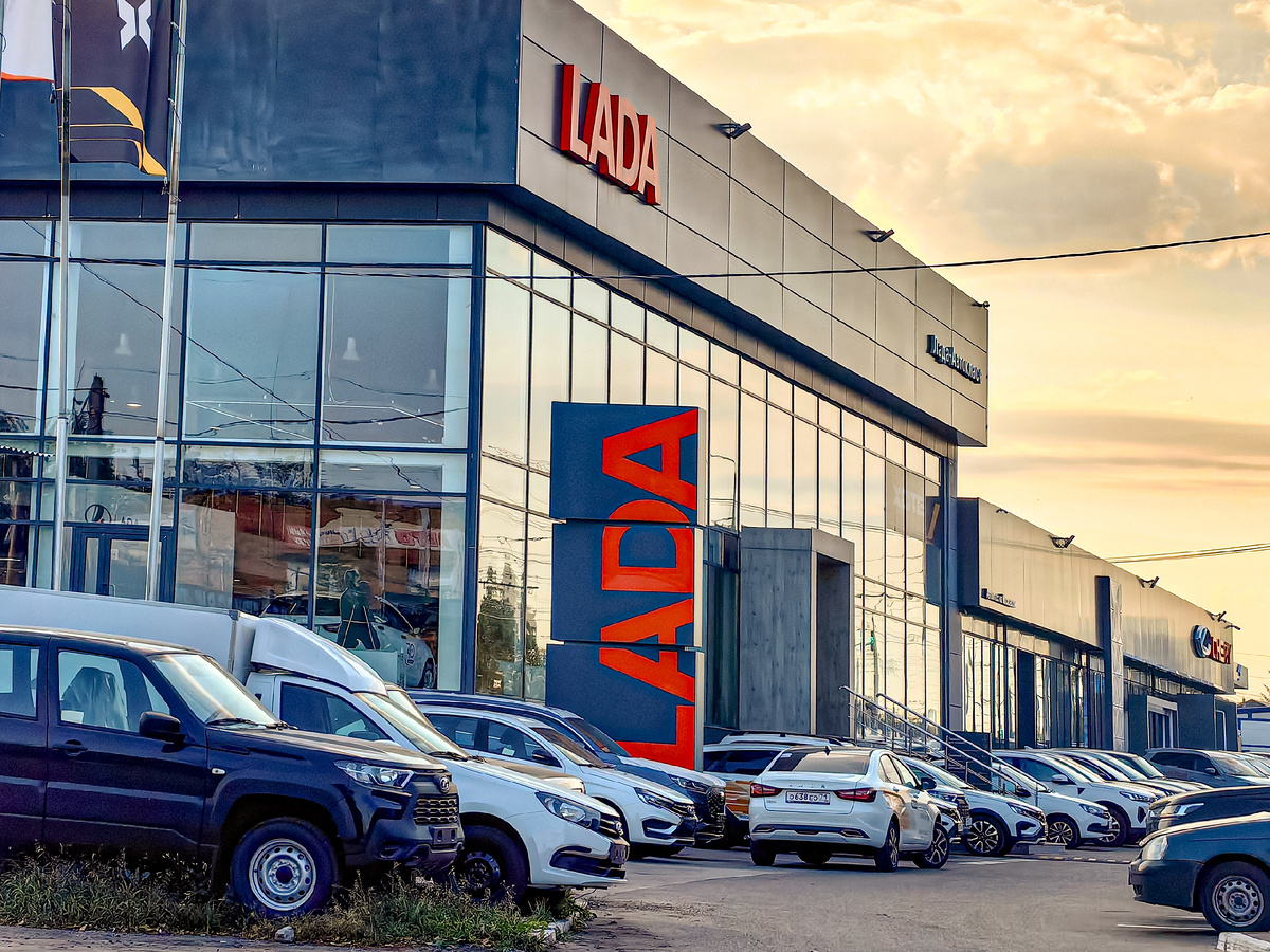Российский автопром наконец-то начал подтягиваться и понемногу оправляться после резкого ухода всех "недружественных" иномарок.-2