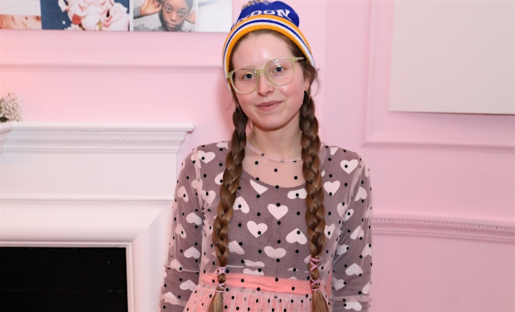 Звезда "Гарри Поттера" Джесси Кейв ждет третьего ребенка