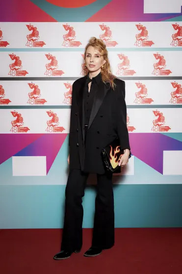 Виктория Исакова, Любовь Аксенова с мужем, Нелли Уварова, Светлана Бондарчук и Максим Матвеев посетили ММКФ-2026 Германика, красную, фильмов, посетили, Павел, дорожку, Премьерные, некоторых, звёзд, кинофестиваляМосковский, международный, пройдёт, кинофестиваль, раскритиковали, апреля, основном, конкурсе, участвуют, наряды, родила