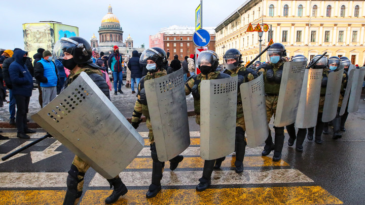 Выбить кресло губернатора: Питерский протест как сигнал для Администрации президента россия