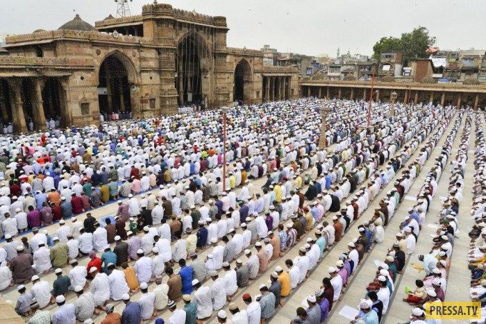 Массовые религиозные церемонии Массовые религиозные церемонии интересное,мир,религия