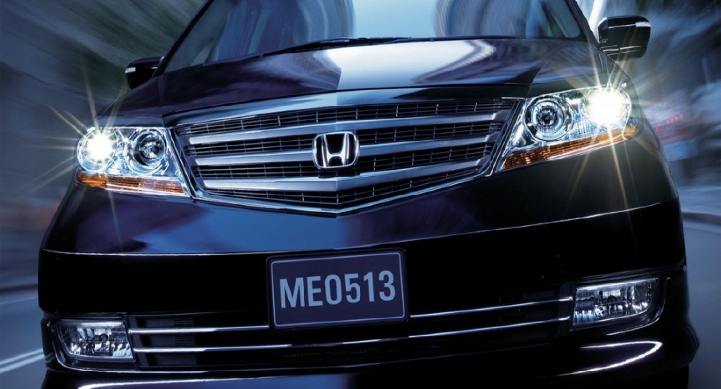 В РФ стартовали продажи гибридных минивэнов Honda Elysion за 5,1 млн рублей Автоновинки