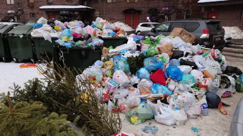 Провал мусорной реформы в Петербурге: как начинание властей стало проблемой для горожан
