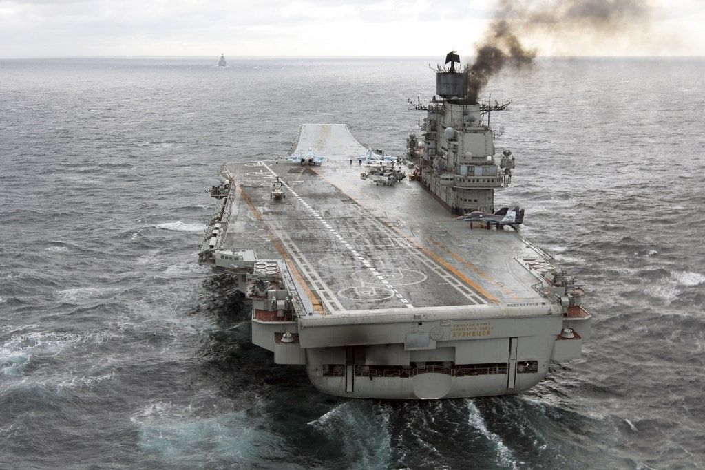 Глава ОСК Рахманов сообщил о небольшом возгорании на авианосце «Адмирал Кузнецов»