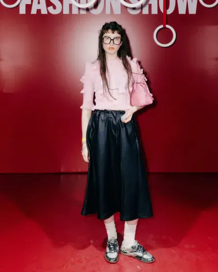 Анастасия Решетова (с новой стрижкой), Елена Перминова, Карина Истомина, Катя IOWA посетили показ 