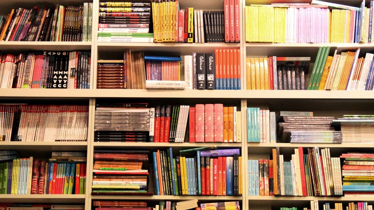 Издатель Бросалина объяснила, почему авторы соглашаются писать книги за мизерные гонорары