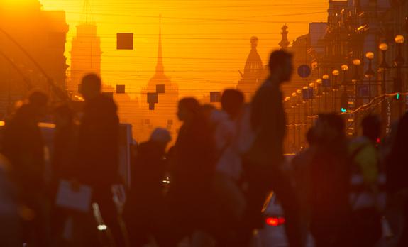 Из-за жары в Петербурге объявлен «желтый» уровень погодной опасности