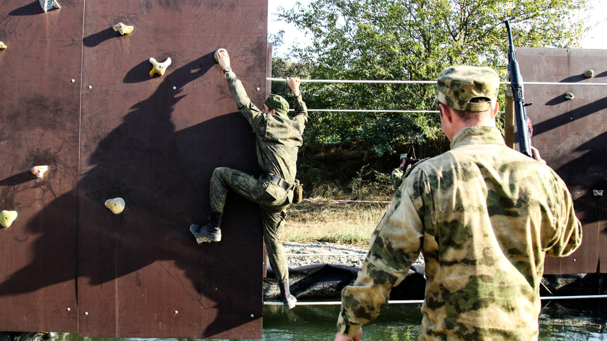 Армейская подготовка в школе спецназа