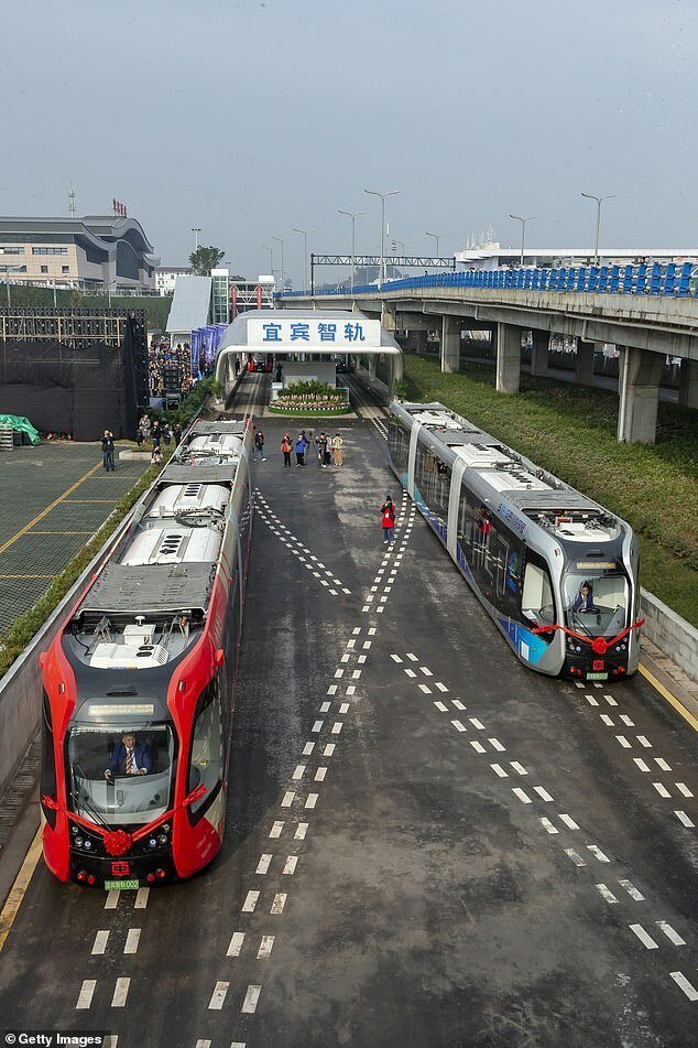 В Китае запустили поезда без рельсов дороги, поезд, человек, трамвая, юаней, позволяет, безрельсовый, железной, транспорта, новый, всетаки, Однако, машинист, присутствуетШирина, ситуаций, виртуальных, непредвиденных, случай, безопасности, целях
