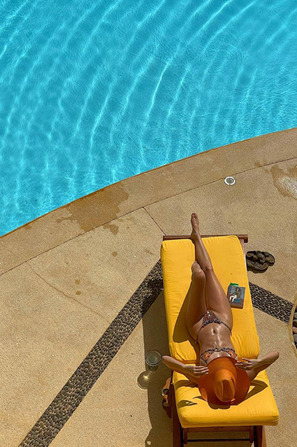 Сестры Кайли и Кендалл Дженнер отдыхают в Мексике Экстерьер