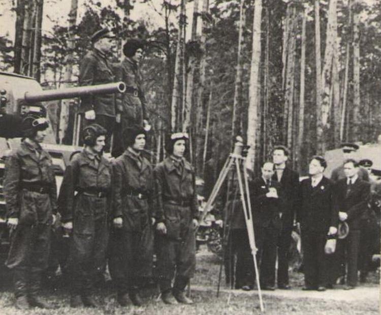 ÐÐ°ÑÑÐ¸Ð½ÐºÐ¸ Ð¿Ð¾ Ð·Ð°Ð¿ÑÐ¾ÑÑ Ð­ÐºÐ¸Ð¿Ð°Ð¶ ÑÐ°Ð½ÐºÐ° Â«ÐÐµÑÐ¿Ð¾ÑÐ°Ð´Ð½ÑÐ¹Â». ÐÐµÑÐ¾ 1943 Ð³.