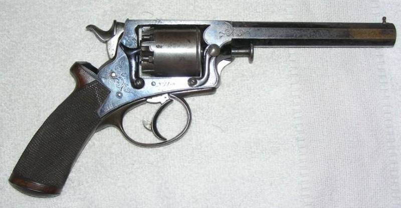 Револьверы неизвестных Револьверы неизвестных оружие