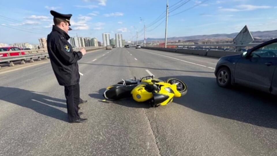 Десятилетний мальчик пострадал в ДТП с мотоциклом в Красноярске