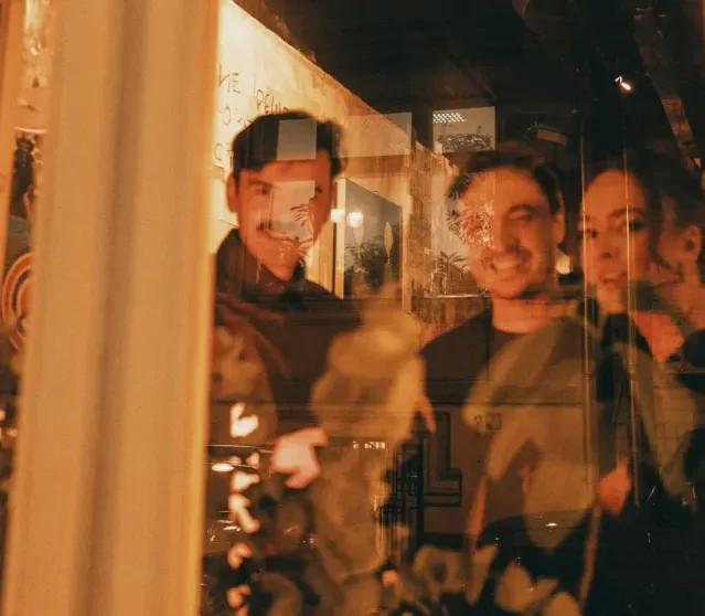 Торт с паспортом РФ: Аглая Тарасова показала новые фото со своего дня рождения после приговора суда рождения, Аглаи, ТарасовойДень, Тарасова, Раппопорт, актёр, актрисы, бывший, Колокольников, грамма, родила, Антон, Чайкина, отношениях, актриса, спела, друзьями, Аглая, туфлях, блистала