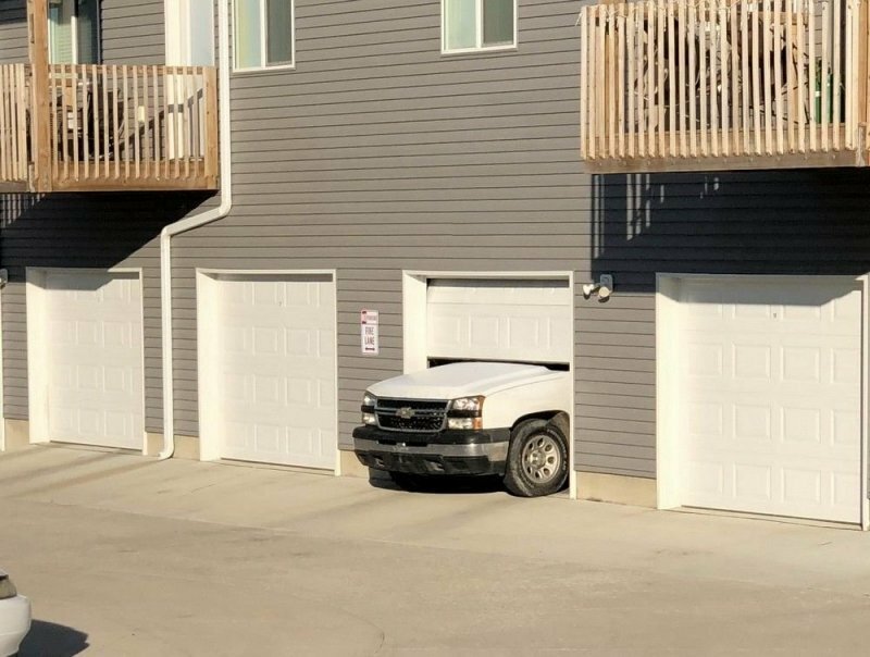 12 фото чудес автопарковки: от автохамов до лайфхаков авто,автомобиль,машины,происшествия,советы