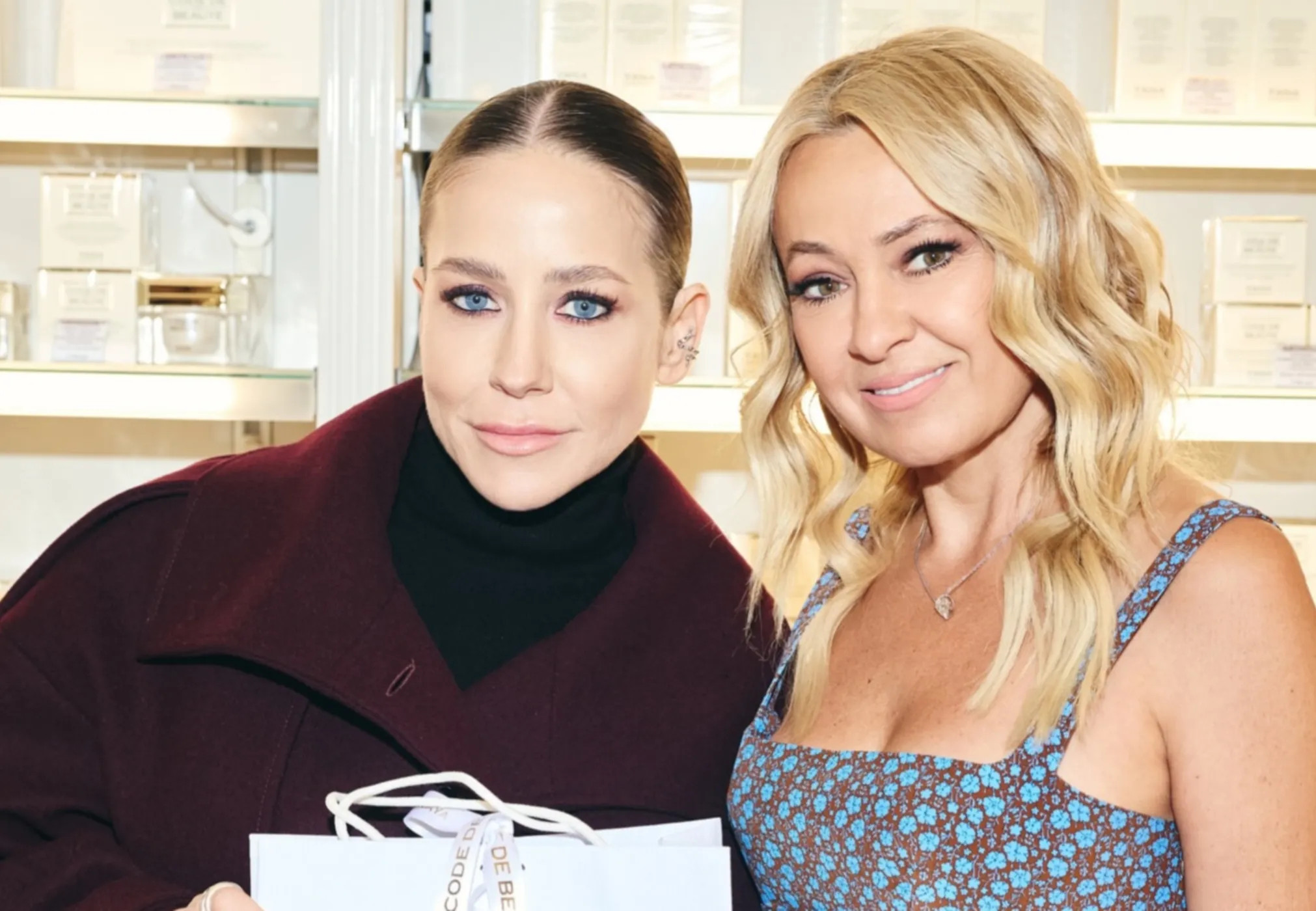 Полина Аскери, гендиректор ГУМа Теймураз Гугуберидзе и Константин Андрикопулос на открытии бьюти-корнера Яны Рудковской: новые фото